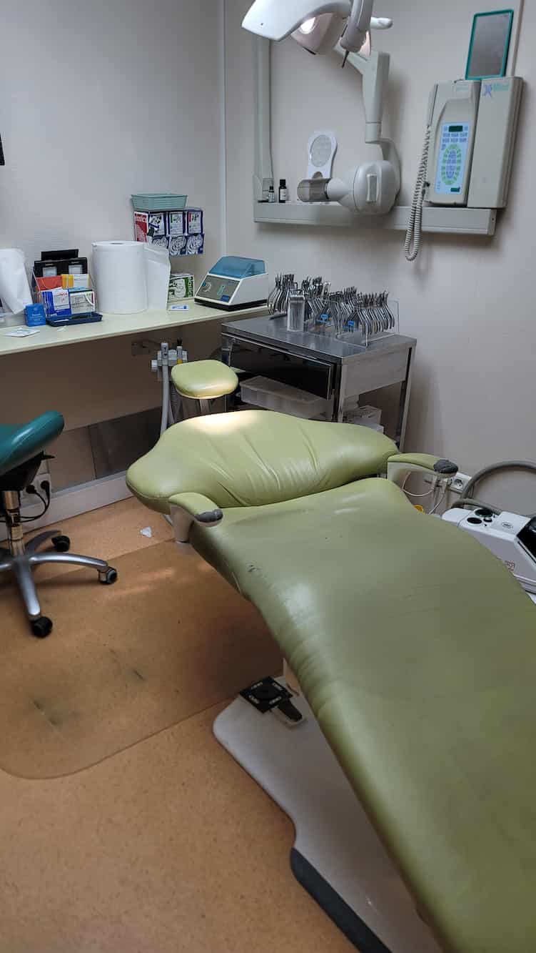 Fauteuil d'orthodontie — cabinet Dr Misino