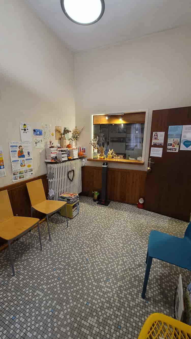 Intérieur salle d'attente cabinet orthodontiste Agen